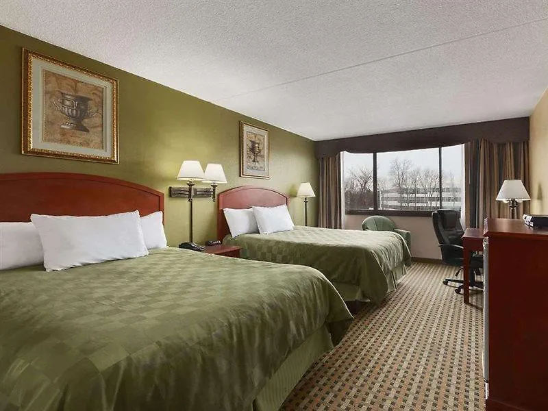Ramada By Wyndham Rochelle Park Near Paramus Hotel