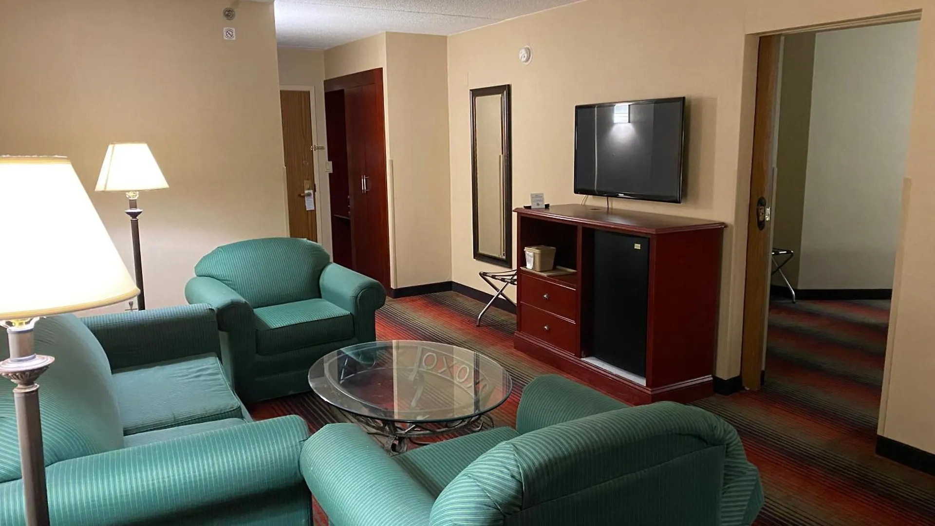 Ramada By Wyndham Rochelle Park Near Paramus 3*,