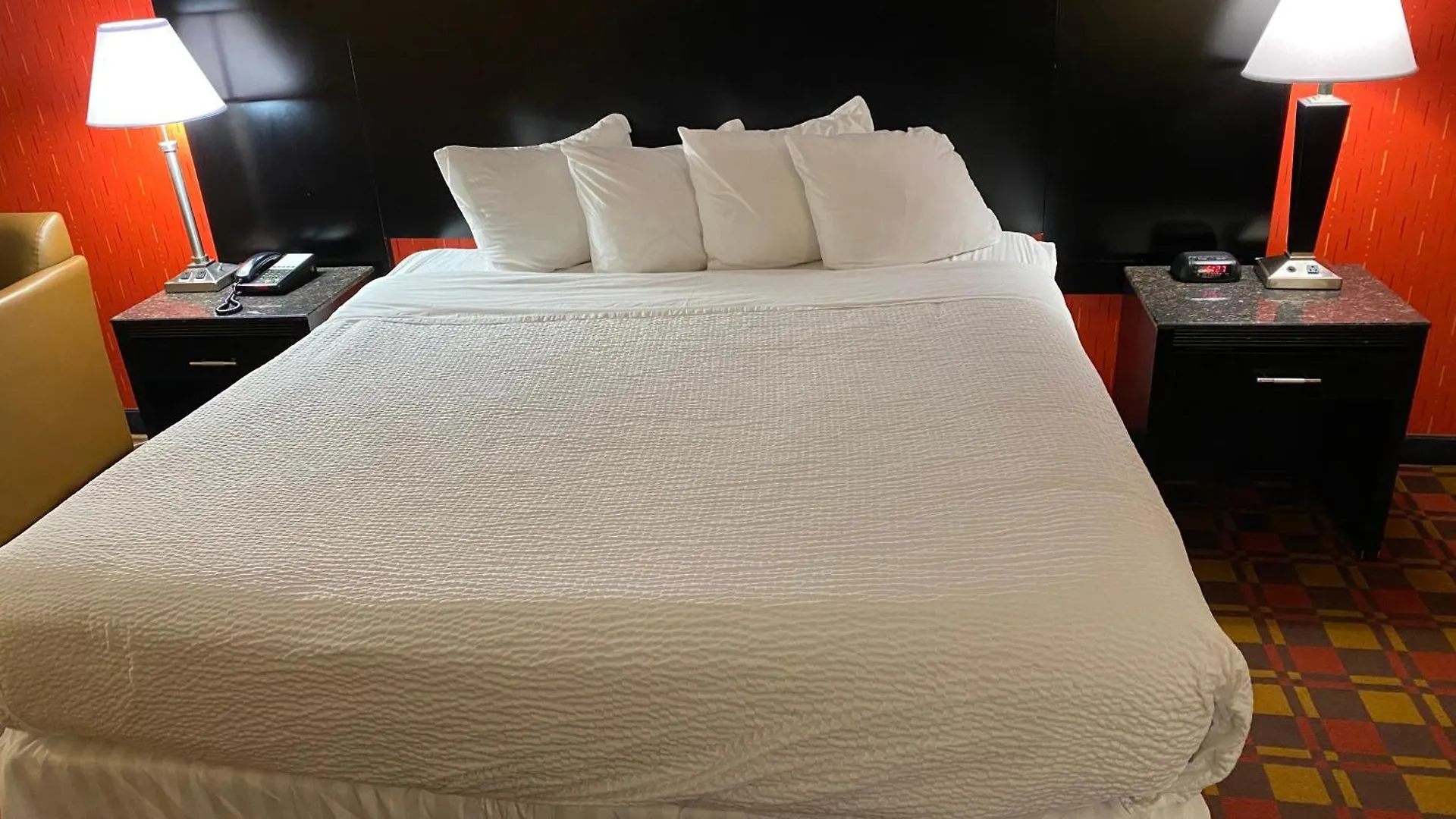 Ramada By Wyndham Rochelle Park Near Paramus Hotel