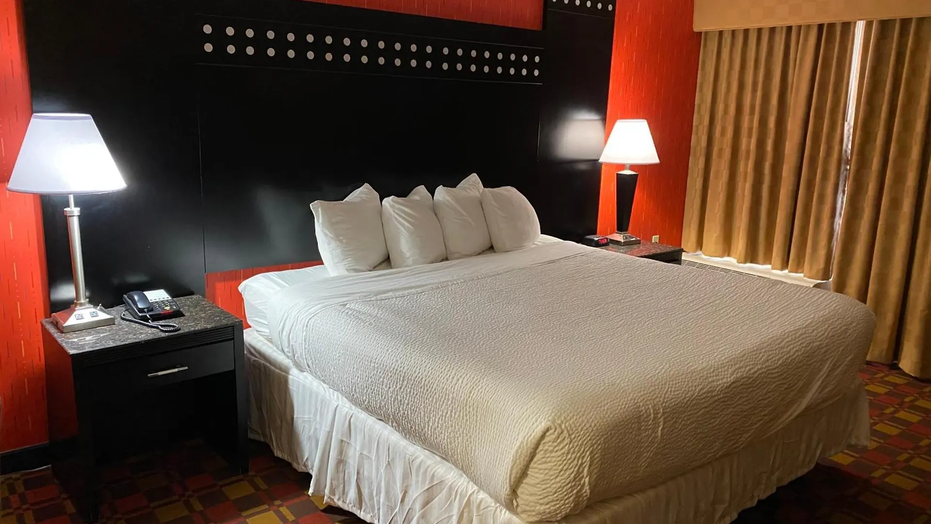 Hotel Ramada By Wyndham Rochelle Park Near Paramus