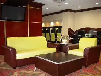 Ramada By Wyndham Rochelle Park Near Paramus